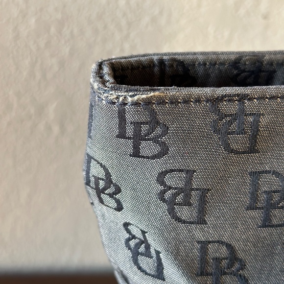 Dooney & Bourke Signature Tote Bag - Picture 7 of 8